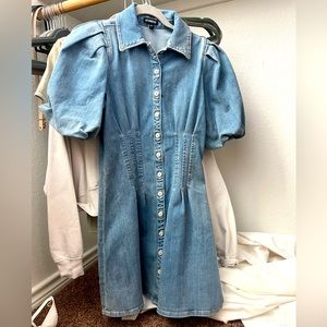 Express dress Size Small Only worn once and in great condition!